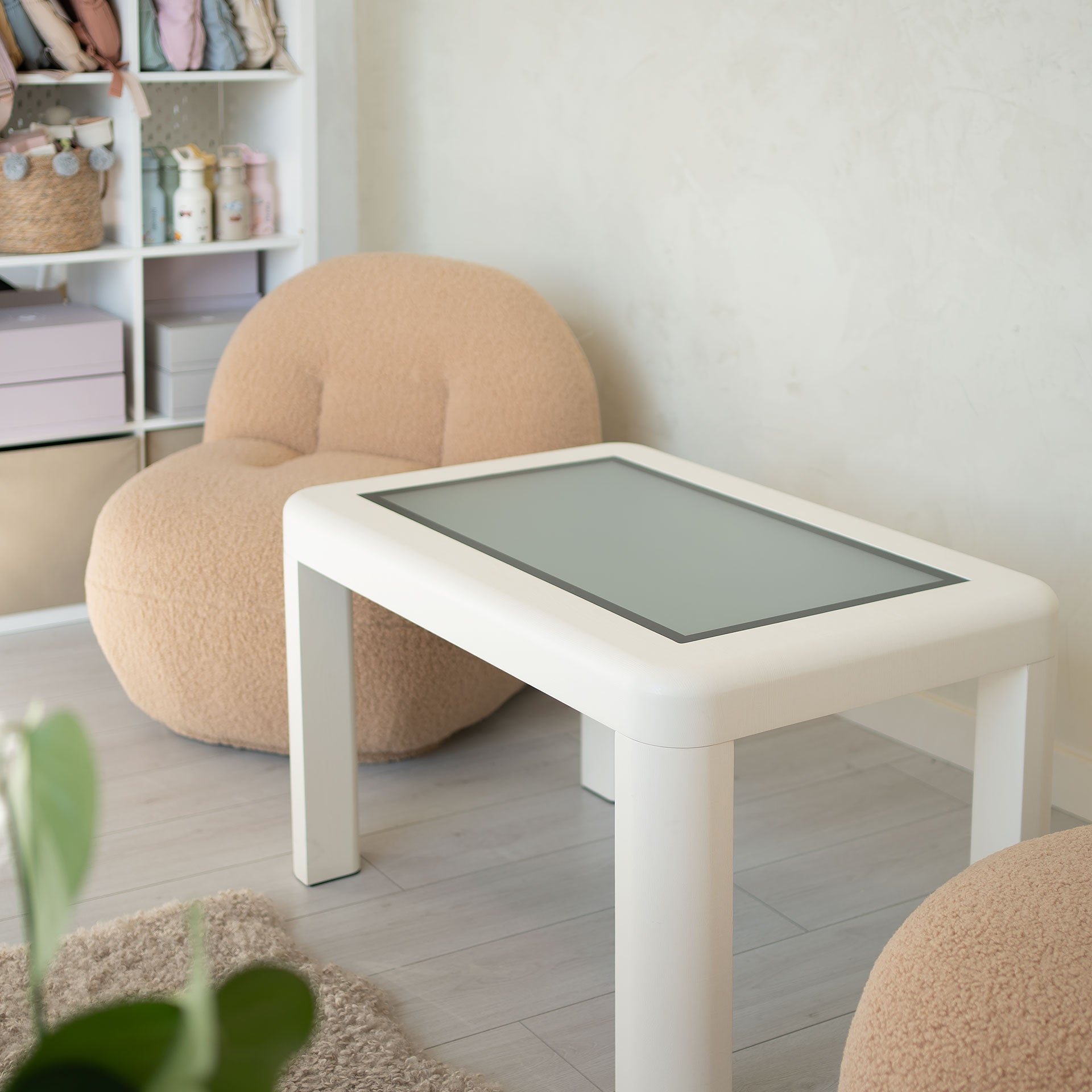 32" Smart Interactive Table
