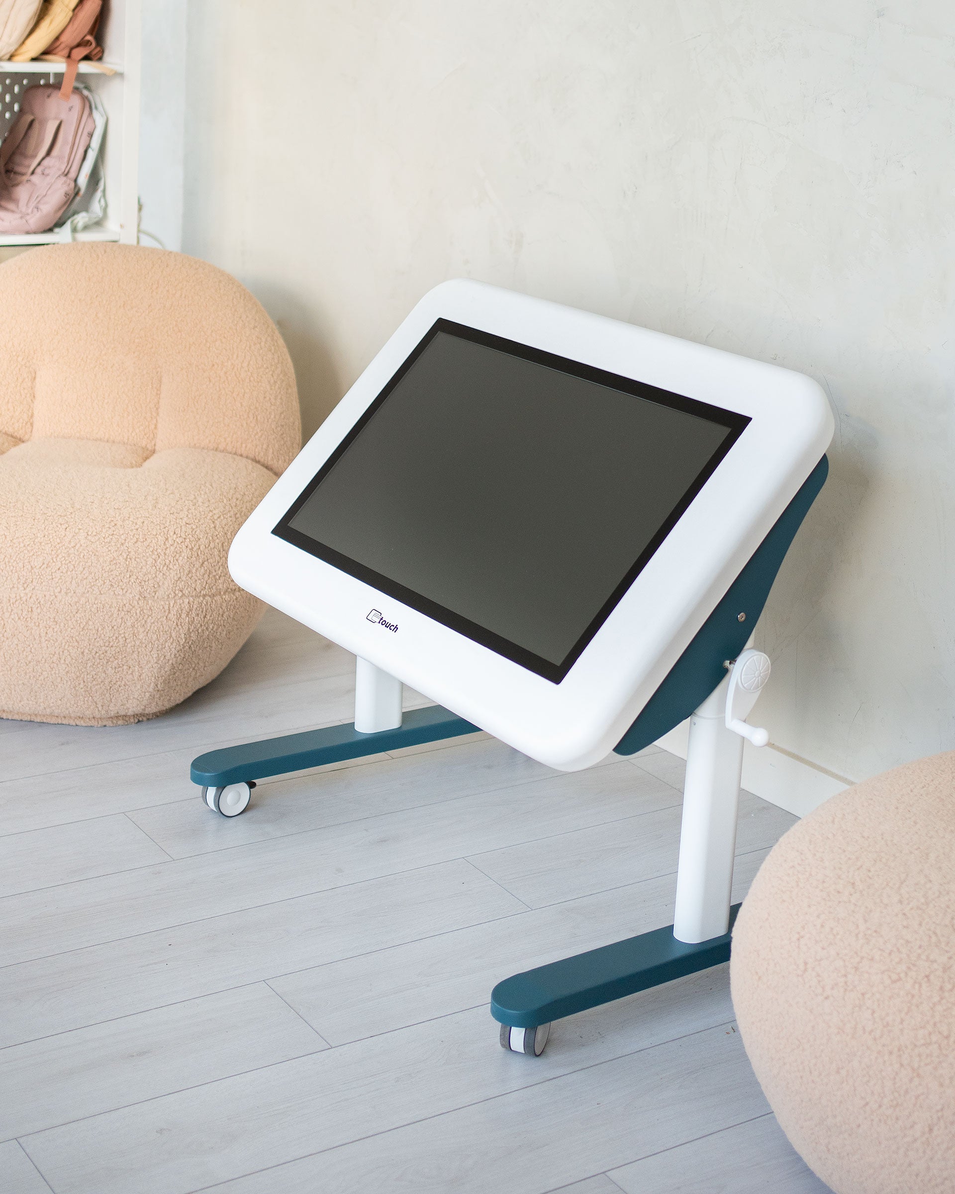 32" Mobile Interactive Table