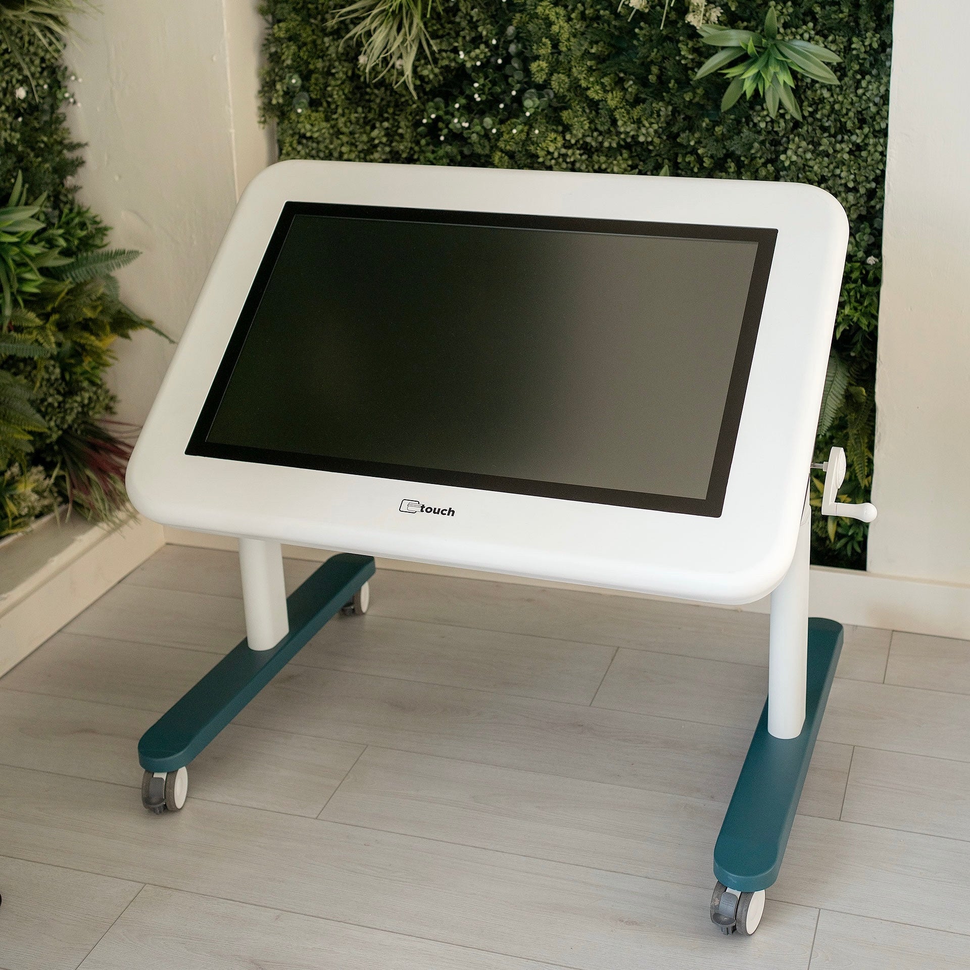 32" Mobile Interactive Table
